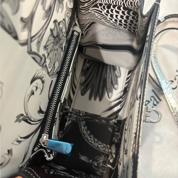 Salvatore Ferragamo Silver Purse - Picture 9 of 16